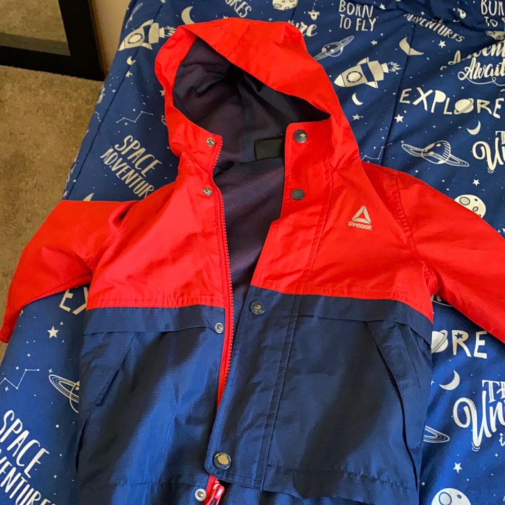 I’m selling my sons jacket